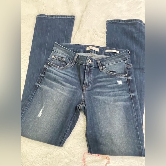 Guess✨ Taylored mini boot jeans - Picture 1 of 8